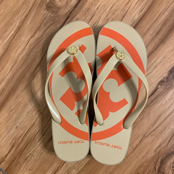 🚫SOLD🚫Tory Burch Orange and Tan Sandals - Picture 13 of 15